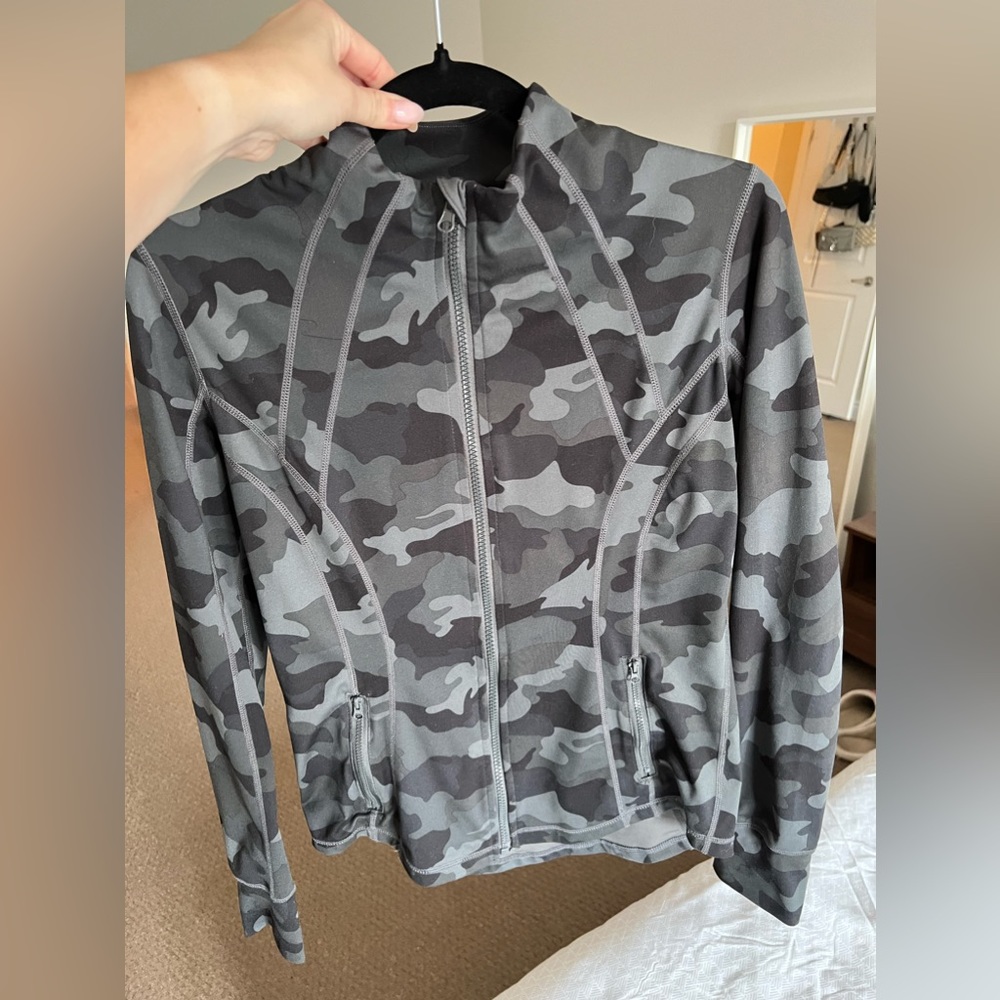 Yogalicious Lux black camo zip up